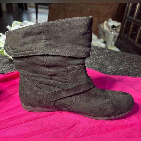 Rampage Brunella Black Suede Slip On Ankle Booties Flats EPC Size 7 Excellent Pr - Picture 7 of 9